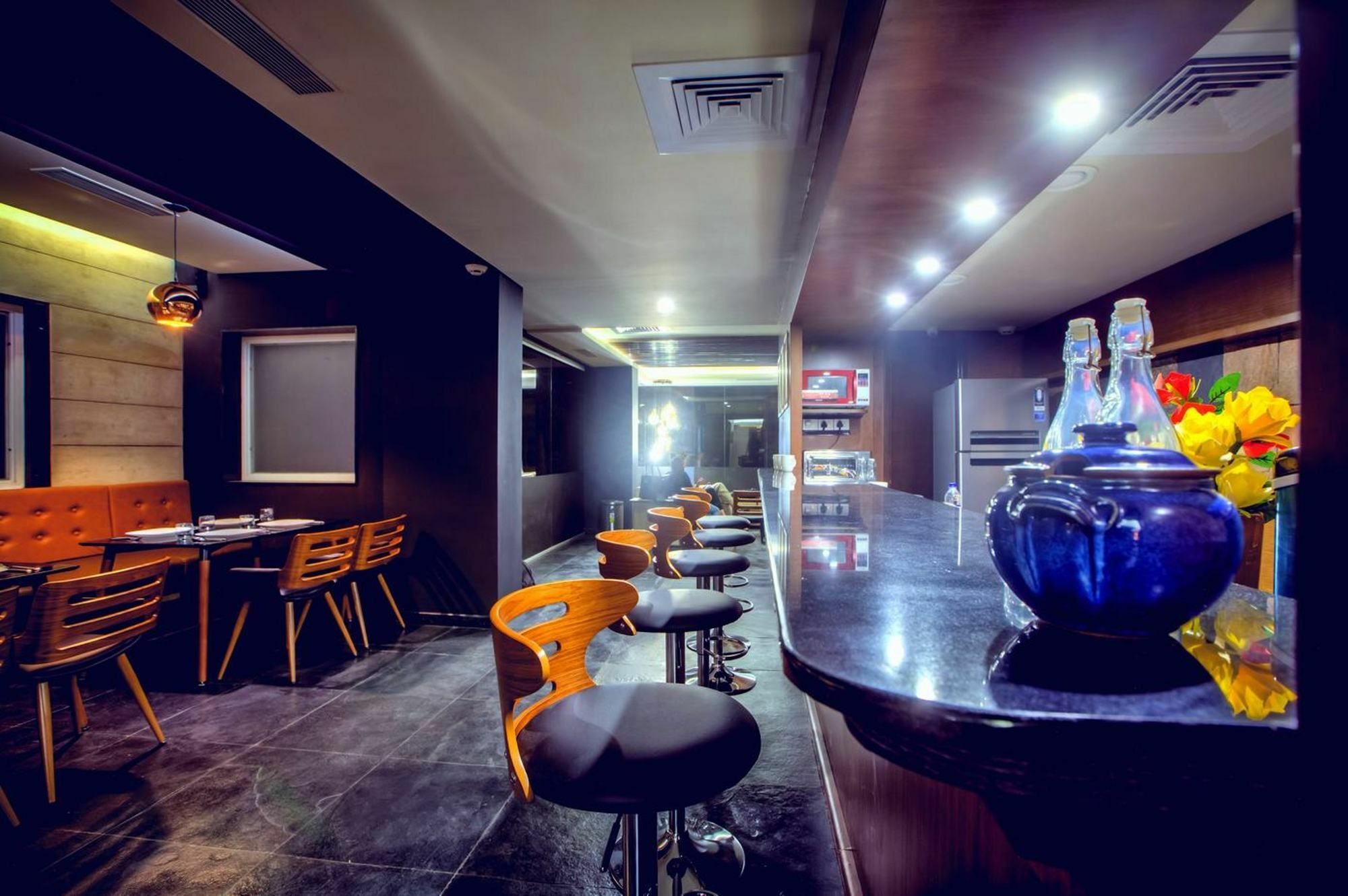 Minla Hotel Bangalore Dış mekan fotoğraf