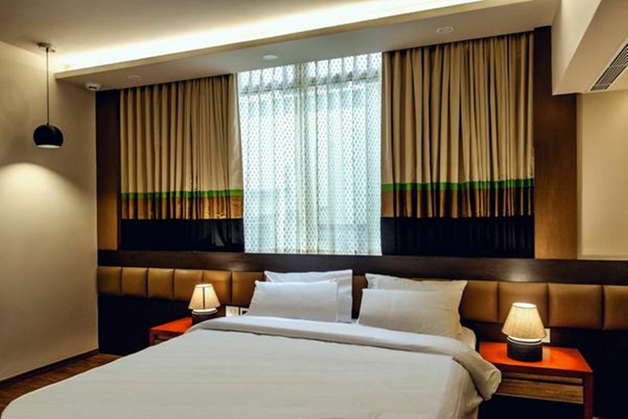 Minla Hotel Bangalore Dış mekan fotoğraf