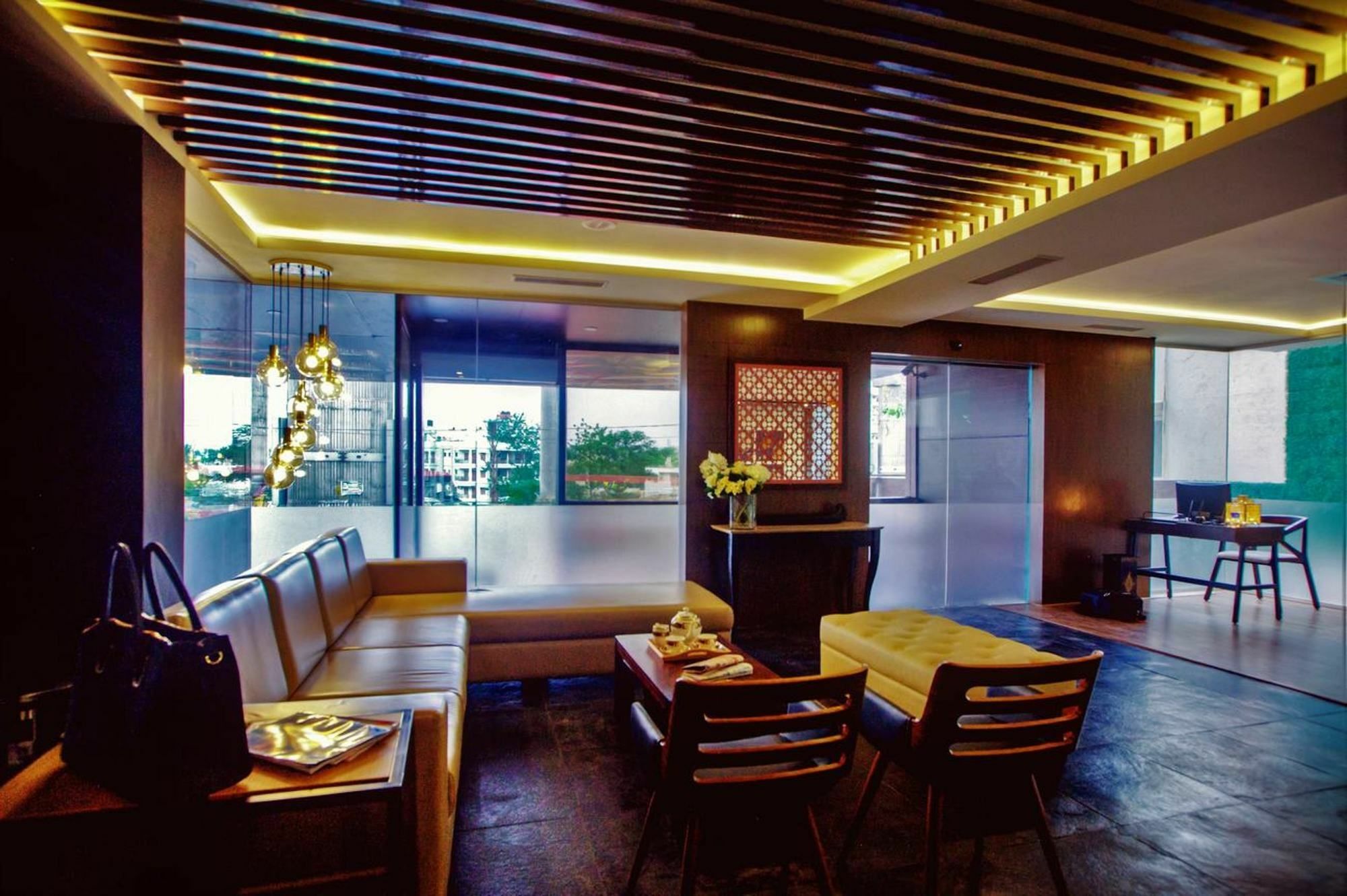 Minla Hotel Bangalore Dış mekan fotoğraf